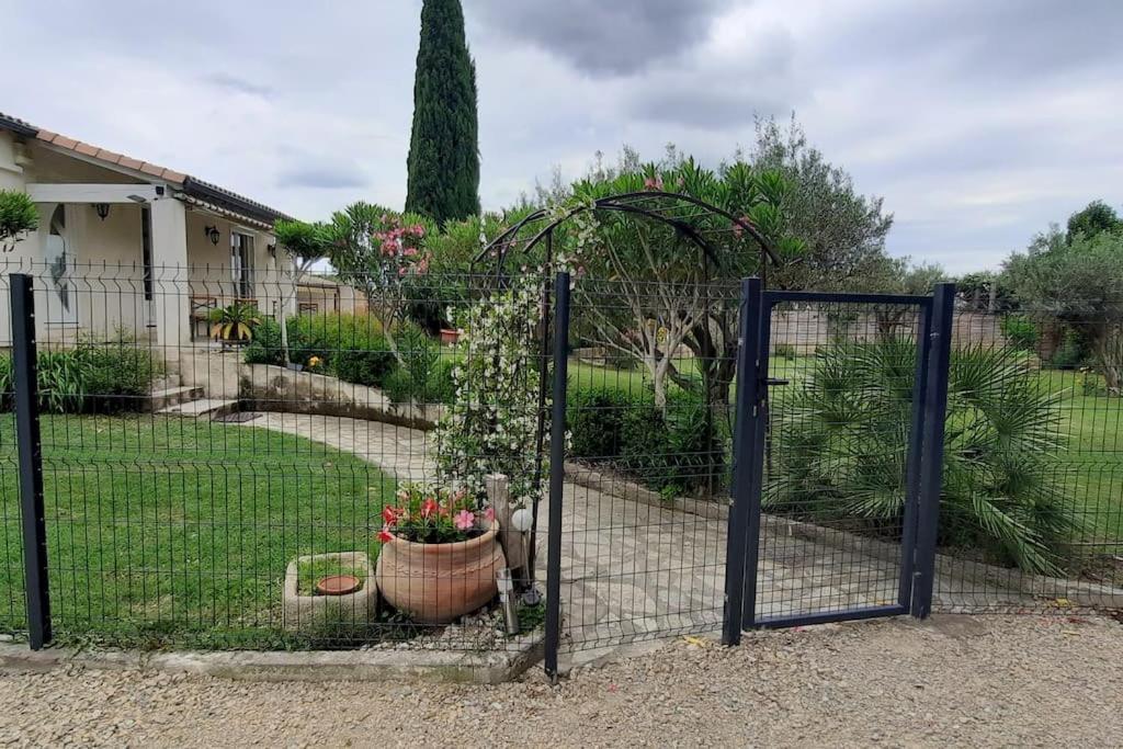 Villa L'Estel En Campagne Avec Piscine Privee Proche Arles Et Avignon Tarascon Exterior foto